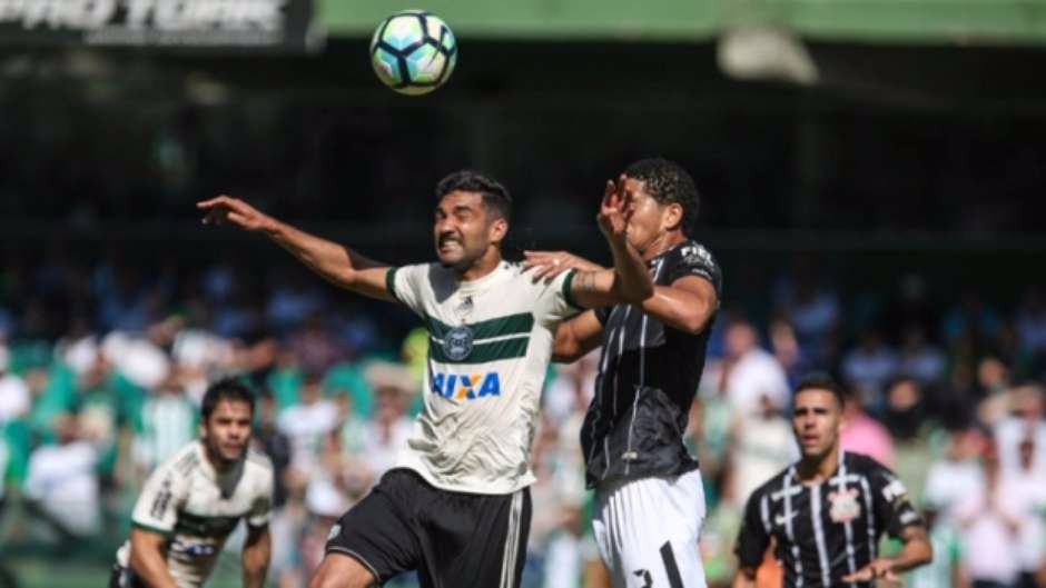 Último encontro: Coritiba 0 x 0 Corinthians - primeiro turno
Foto: GERALDO BUBNIAK/AGB / LANCE!