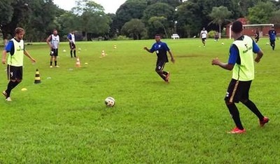 Novoperário e Corumbaense entram em campo neste domingo pela série D Novoperário em treinamento para o jogo de hoje.