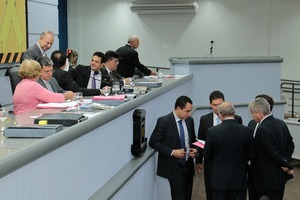 Vereadores votam um Projeto na sessão desta terça-feira Vereadores votam um Projeto na sessão desta terça-feira