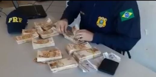 Polícia encontra maconha e R$ 44 mil falsos em Uno
