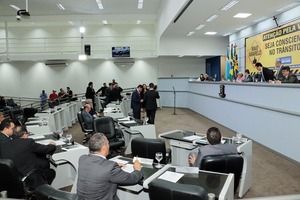 Sete Projetos serão votados na sessão desta quinta-feira Sete Projetos serão votados na sessão desta quinta-feira