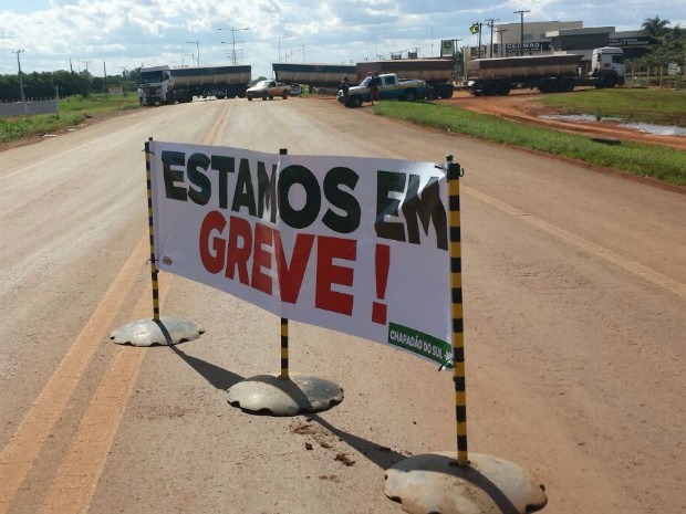 Manifestações de caminhoneiros entram no quarto dia em MS Manifestações de caminhoneiros entram no quarto dia em MS