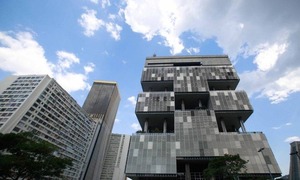 Ações da Petrobras despencam mais de 10% Predio da Petrobras na Av Chile, centro do rio de janeiro. - Pedro Kirilos / xxxxx
Leia mais: https://oglobo.globo.com/economia/acoes-da-petrobras-despencam-mais-de-10-22711245#ixzz5GR2lc7r0
stest