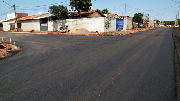 Prefeitura faz terraplanagem para concluir pavimentação do Oscar Salazar Prefeitura faz terraplanagem para concluir pavimentação do Oscar Salazar