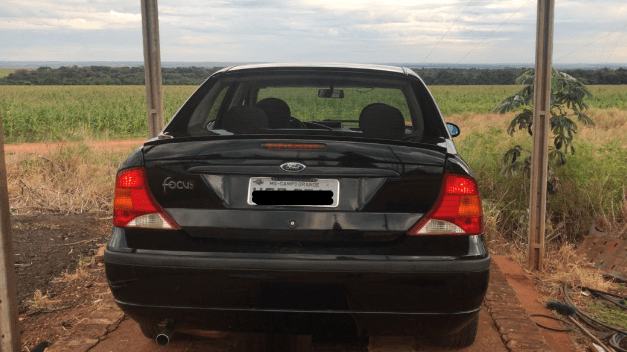 PRF apreende maconha em fundo falso de veículo na BR-463 PRF apreende maconha em fundo falso de veículo na BR-463