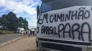 Caminhoneiros mantêm bloqueios em 53 pontos de bloqueios de MS Caminhoneiros mantêm bloqueios em 53 pontos de bloqueios de MS