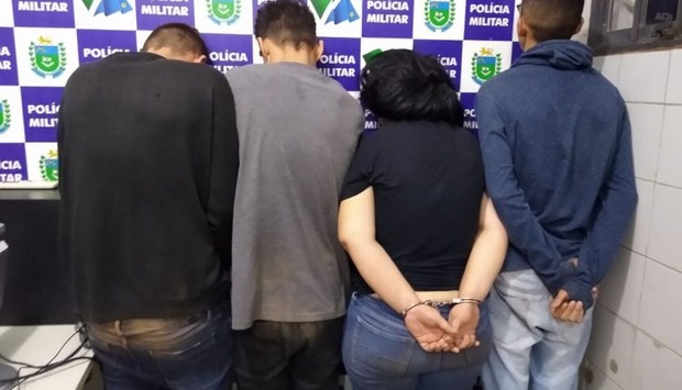 Presa quadrilha que era contratada para roubar e levar carros para Paraguai Presa quadrilha que era contratada para roubar e levar carros para Paraguai