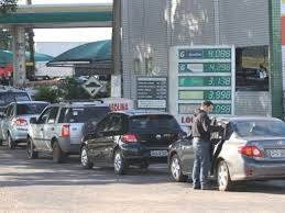 Quase 70% dos postos de combustíveis na Capital estão sem gasolina Quase 70% dos postos de combustíveis na Capital estão sem gasolina