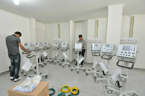Equipamentos de alta tecnologia são implantados no Hospital da Vida enquanto a reforma continua em toda a estrutura do prédio - Foto: A. Frota