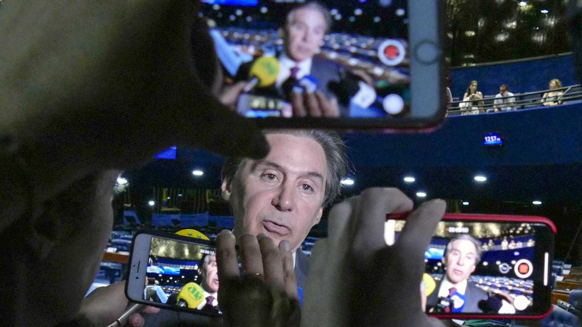 Senado está de plantão para ajudar a resolver a crise, diz Eunício Roque de Sá/Agência Senado