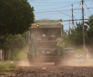Prefeitura orienta Solurb a acionar Justiça para conseguir combustível Coleta de lixo pode sofrer alterações caso Solurb não consiga reforço de combustível - Álvaro Rezende