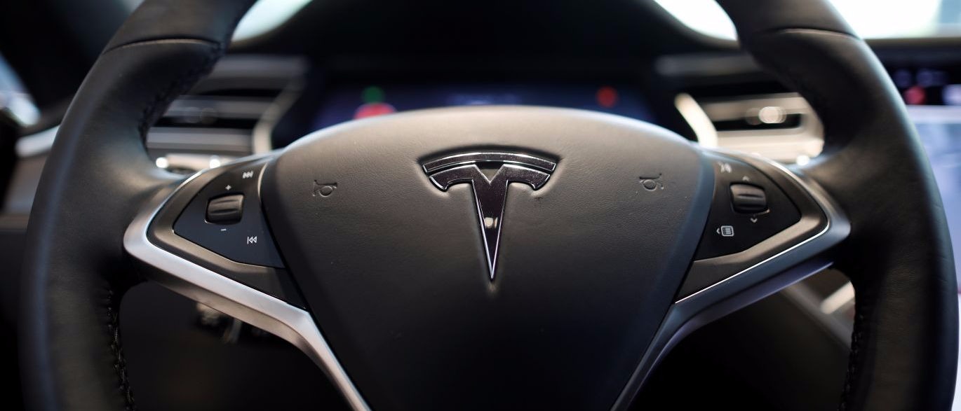 Tesla lança carro elétrico mais barato para tornar modelo rentável Reuters / Kim Hong-Ji