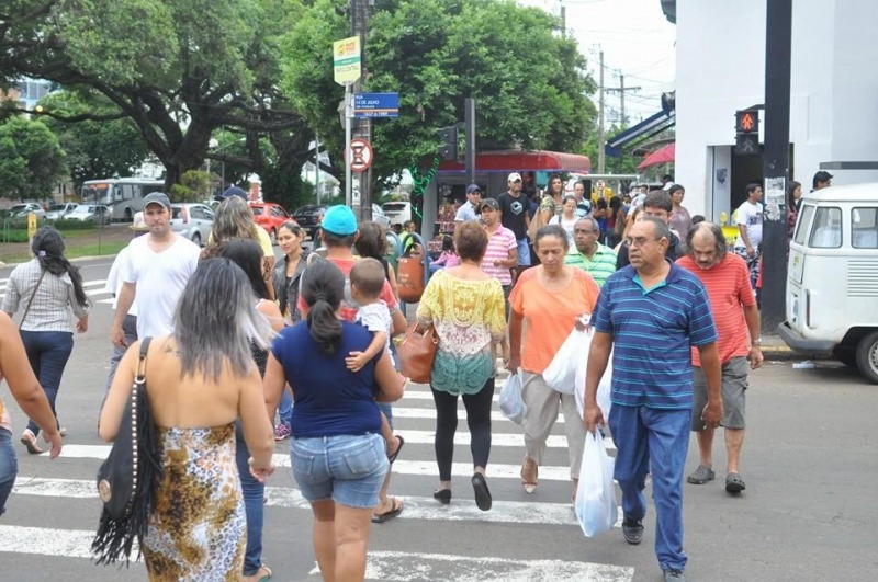Comércio da Capital começa a funcionar até as 22 horas a partir de segunda-feira Comércio da Capital começa a funcionar até as 22 horas a partir de segunda-feira