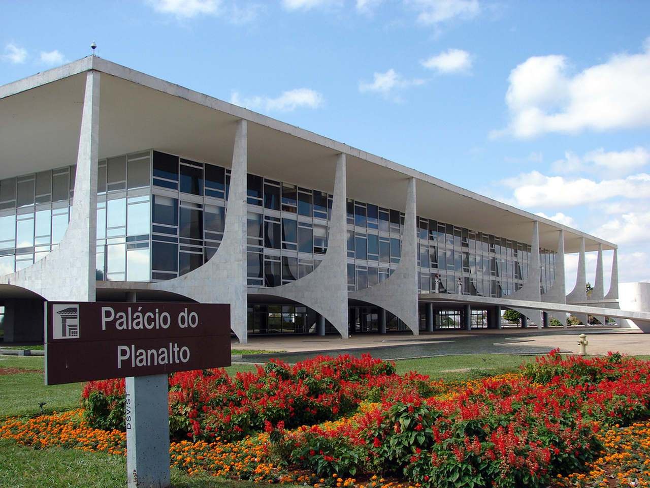 Equipe econômica vai ao Palácio após novos pleitos dos caminhoneiros