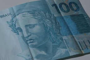 Arrecadação federal acelera em abril e tem melhor resultado em 4 anos Arrecadação federal acelera em abril e tem melhor resultado em 4 anos