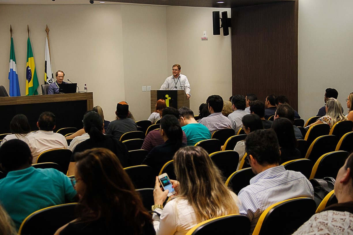 Diretor-financeiro da Assomasul, Diego Abud, durante sua fala
Foto: Franklin Ribeiro