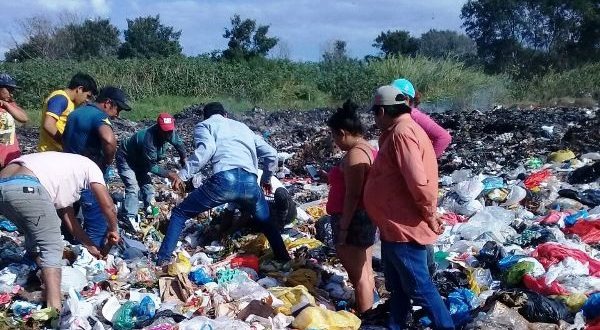 Adolescentes são apreendidos por matar e esconder corpo em lixão Adolescentes são apreendidos por matar e esconder corpo em lixão