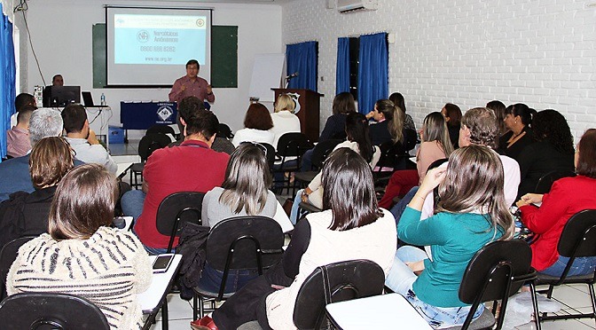 Agepen dobra ações de enfrentamento à drogadição em presídios Tatyane Santinoni