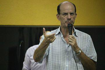 Prefeito Sergio Barbosa durante a Audiência Pública (Foto:Decom)