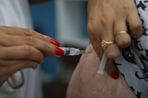 Período de vacinação contra a gripe é ampliado até 15 de junho/Marcello Casal Jr/Agência Brasi