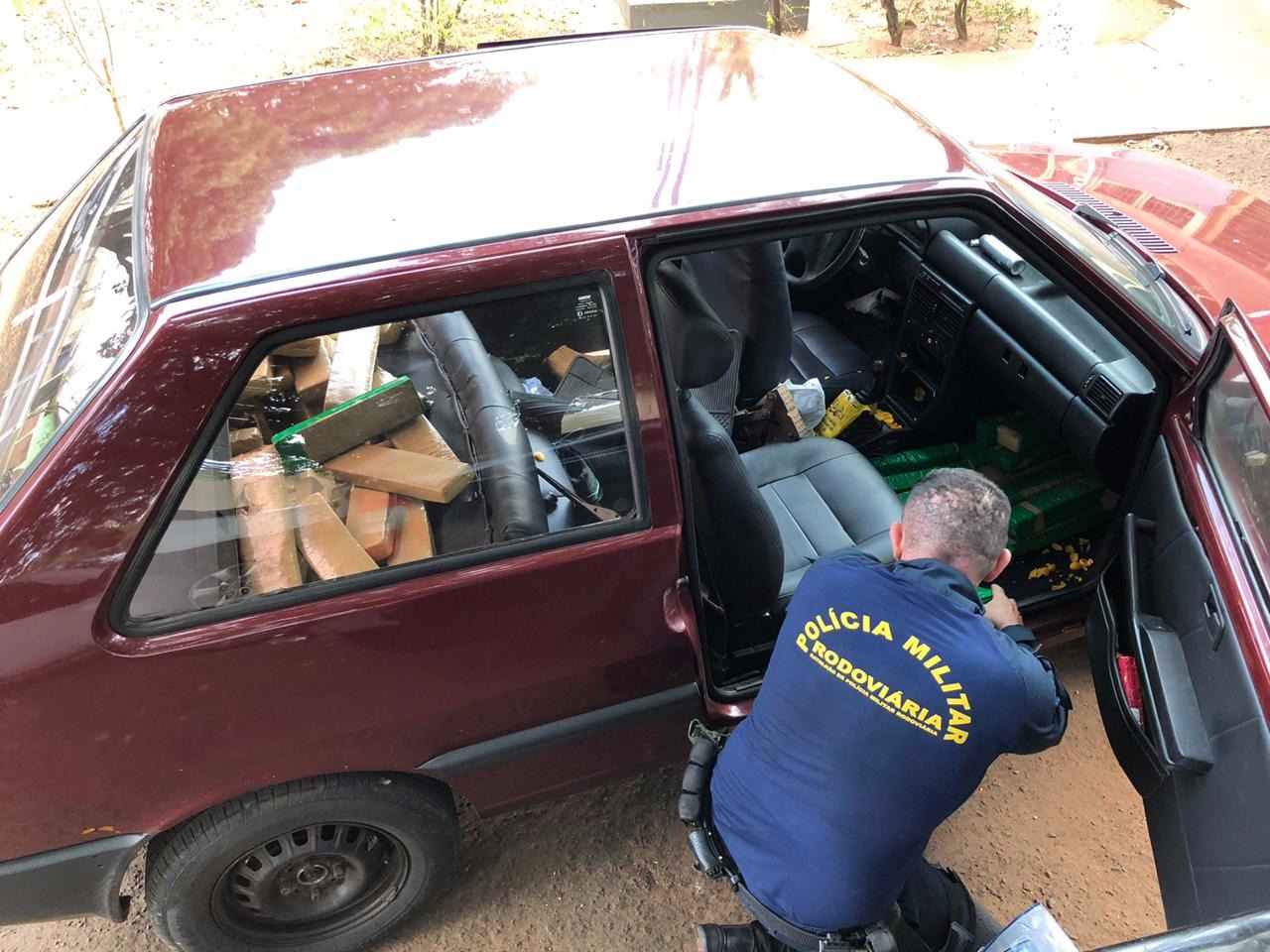 Dupla de adolescentes é apreendida com 47,9 kg de maconha em carro na BR-262 Divulgação
