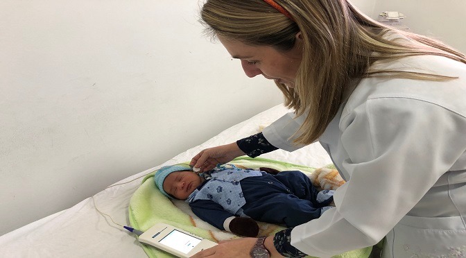 Ponta Porã: recém-nascidos recebem exame da linguinha e orelhinha no Hospital Regional Camila Kaveski