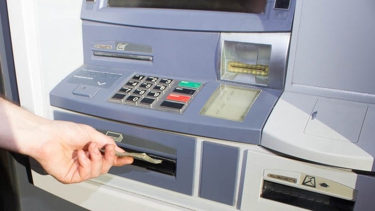 Salário dos servidores estaduais está disponível para saque Salário dos servidores estaduais está disponível para saque