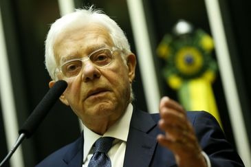 O ministro de Minas e Energia, Moreira Franco, durante comissão geral sobre o preço dos combustíveis no Brasil. - Marcelo Camargo/Agência Brasil