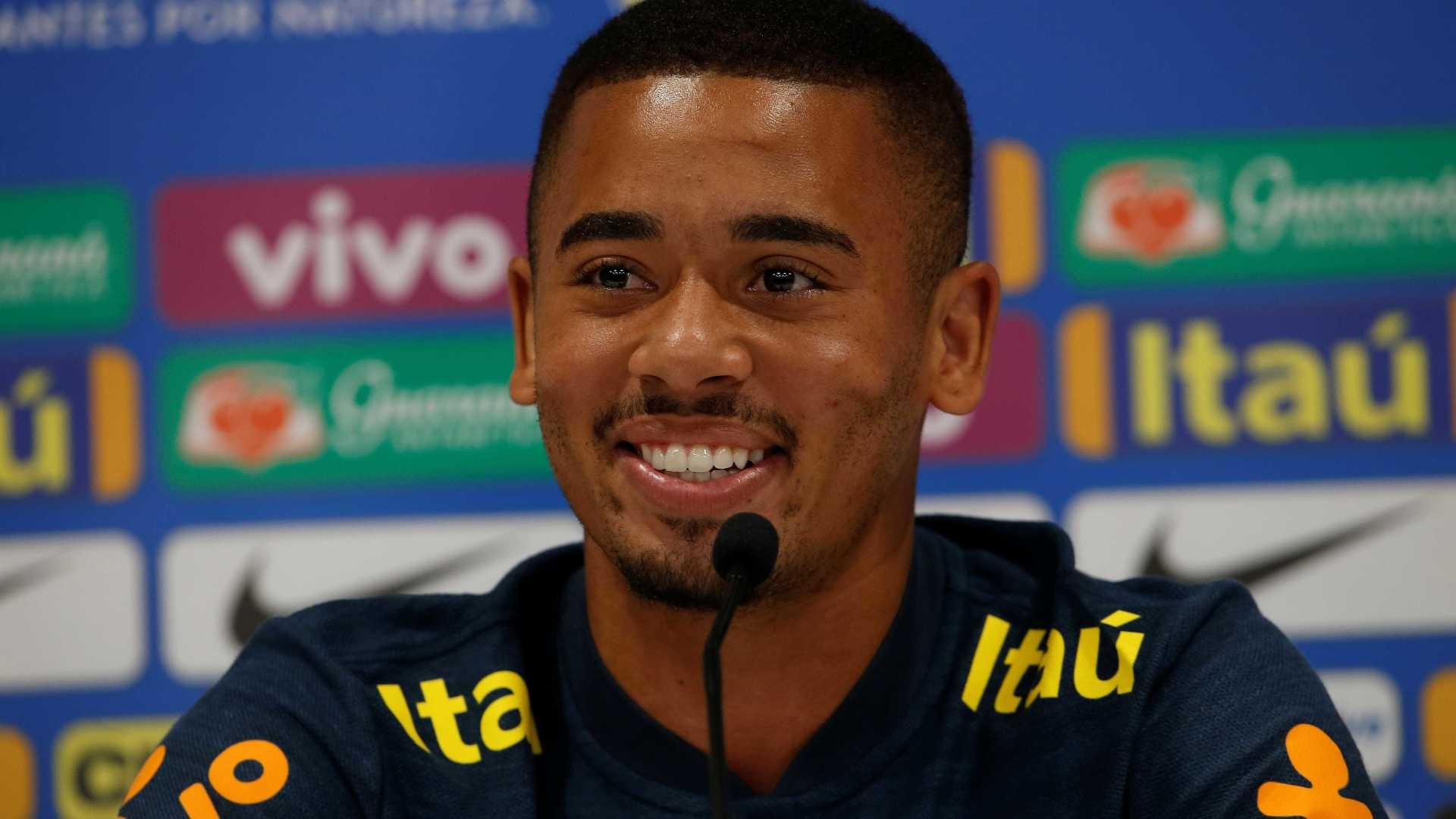 Caçula na Copa e capitão, Jesus diz que assume grande responsabilidade Craig Brough/Reuters