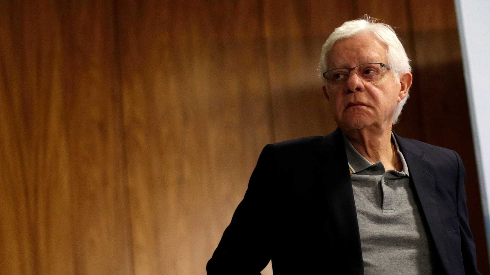 Auxiliares de Temer defendem reajuste mensal da gasolina Foto: DR