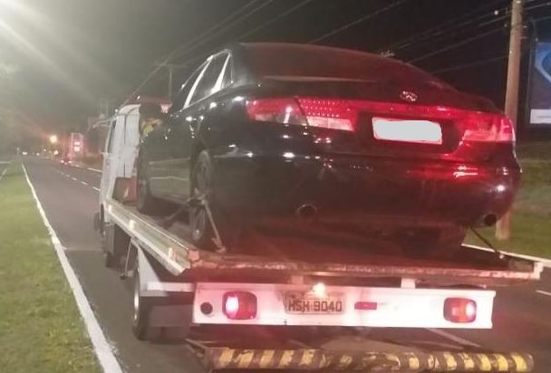 Bêbado, adolescente é detido ao tirar racha na Avenida Afonso Pena Divulgação