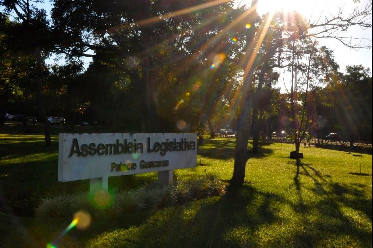Semana tem descerramento da placa dos 40 anos da 1ª Constituinte Luciana Nassar