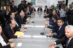 Deputado Cabo Almi vota pela diminuição da alíquota do ICMS do diesel Deputado Cabo Almi vota pela diminuição da alíquota do ICMS do diesel