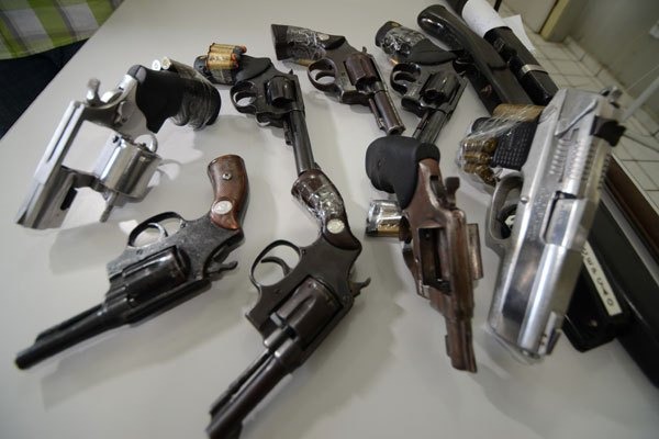 Armas de fogo são causa de morte em 71% dos homicídios no Brasil Armas de fogo são causa de morte em 71% dos homicídios no Brasil