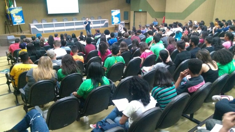 Prefeitura abre inscrições para a 33ª e 34ª edição do Levanta Juventude Prefeitura abre inscrições para a 33ª e 34ª edição do Levanta Juventude
