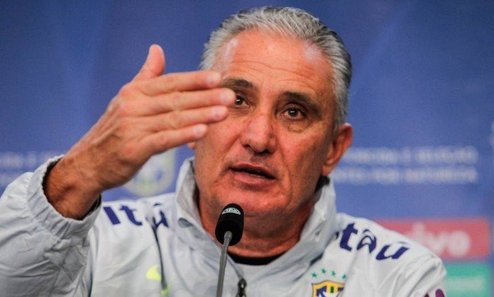 Tite nega contato do Real Madrid e vê jogo de domingo como desafio emocional