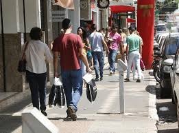 Depois do feriado, comércio e bancos voltam a funcionar