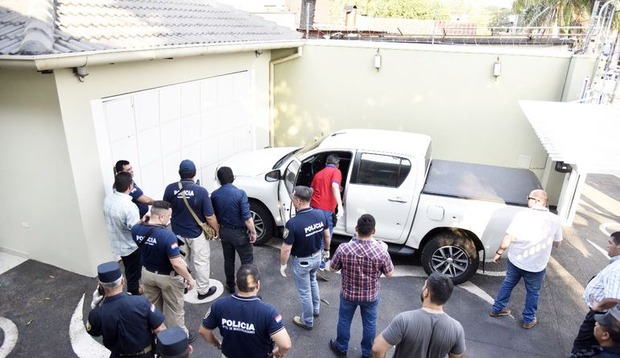 Homem que supostamente é aliado de Pavão é baleado no Paraguai Homem que supostamente é aliado de Pavão é baleado no Paraguai