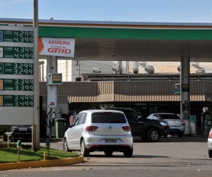 Óleo diesel tem redução de 12,93% no preço em uma semana Preço deve sofrer nova queda na segunda quinzena - Valdenir Rezende