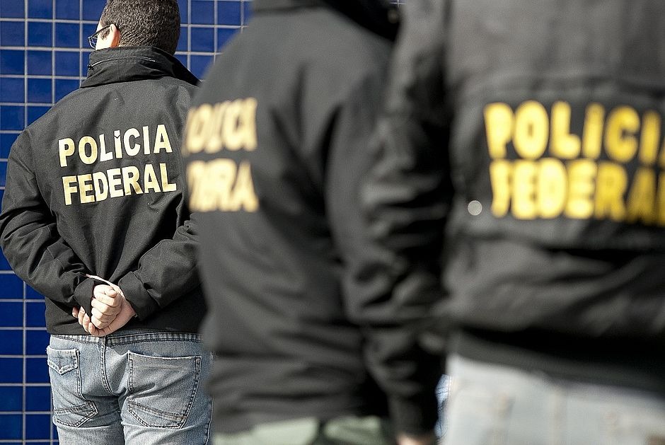 Polícia Federal cumpre mandados da 49ª fase da Lava Jato Polícia Federal cumpre mandados da 49ª fase da Lava Jato