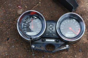 O velocímetro de umas das fotos travou em 120 km/h (Foto: Simão Nogueira)