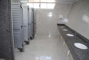 Banheiro para pessoa com deficiência deverá ter alarme sonoro Banheiro para pessoa com deficiência deverá ter alarme sonoro