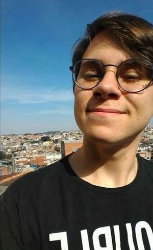 Polícia procura sogro suspeito de assassinar ator e pais em SP Ator de 22 anos é assassinado. Reprodução Instagram