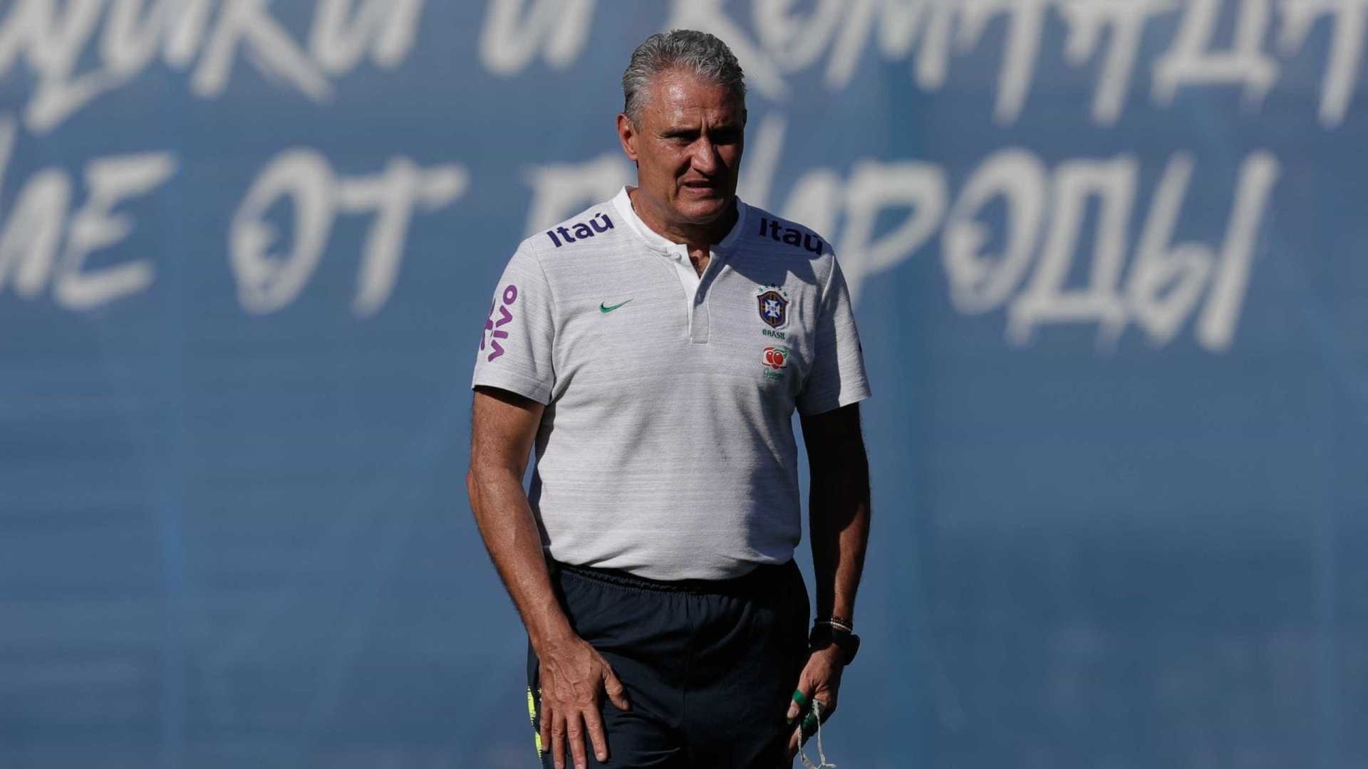 Tite repete escalação e ensaia quarteto ofensivo em estreia na Copa Pedro Martins / MoWA Press