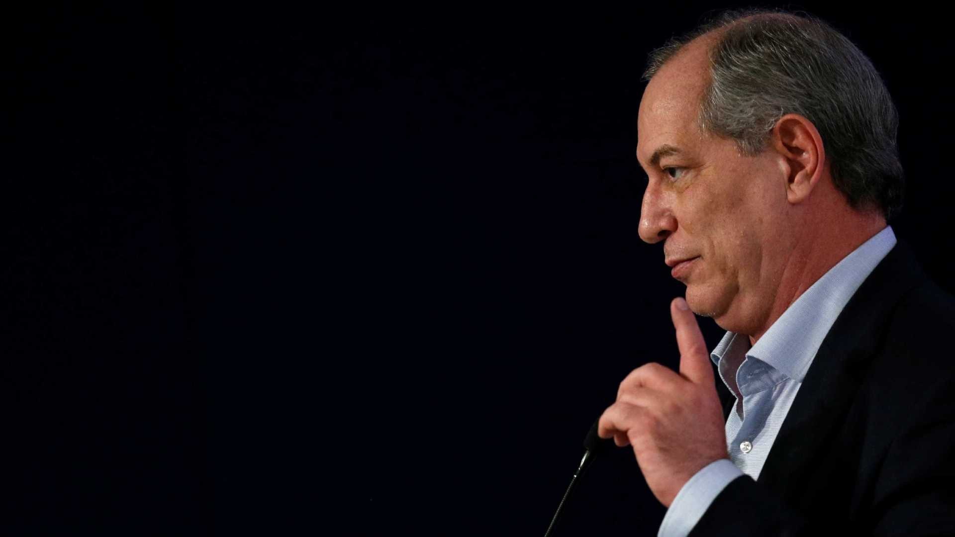 Candidatos defendem cortes de benefícios para ajustar contas Reuters/Adriano Machado (Foto de arquivo)