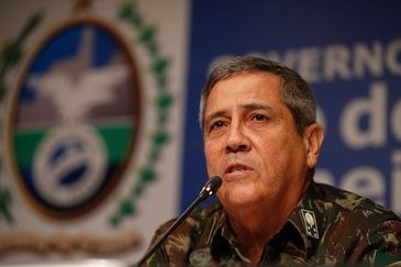 O interventor federal na segurança pública do Rio de Janeiro, general Walter Braga Netto, concede entrevista à imprensa- Tânia Rêgo/Arquivo Agência Brasil
