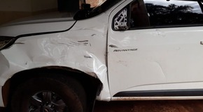 Identificado homem que causou acidente com morte na BR-262 Retrovisor da caminhonete que caiu no local do acidente foi crucial para chegar até o motoristaa - Foto: Divulgação/PRF