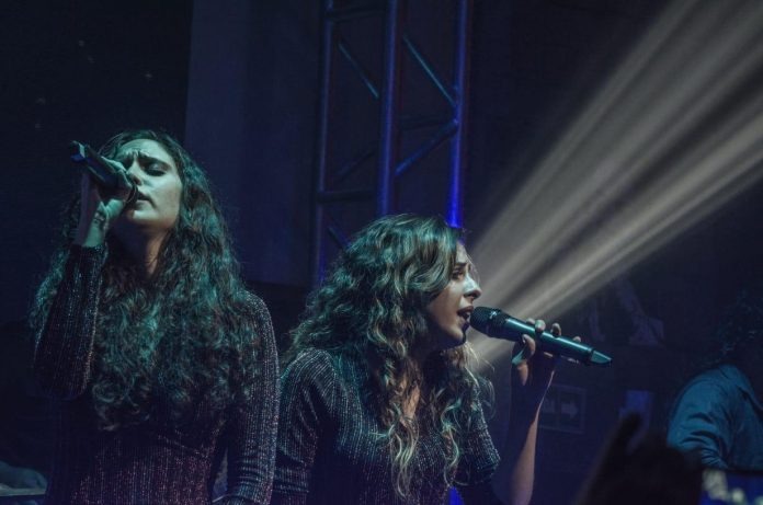 As apresentações começam às 19h30.
