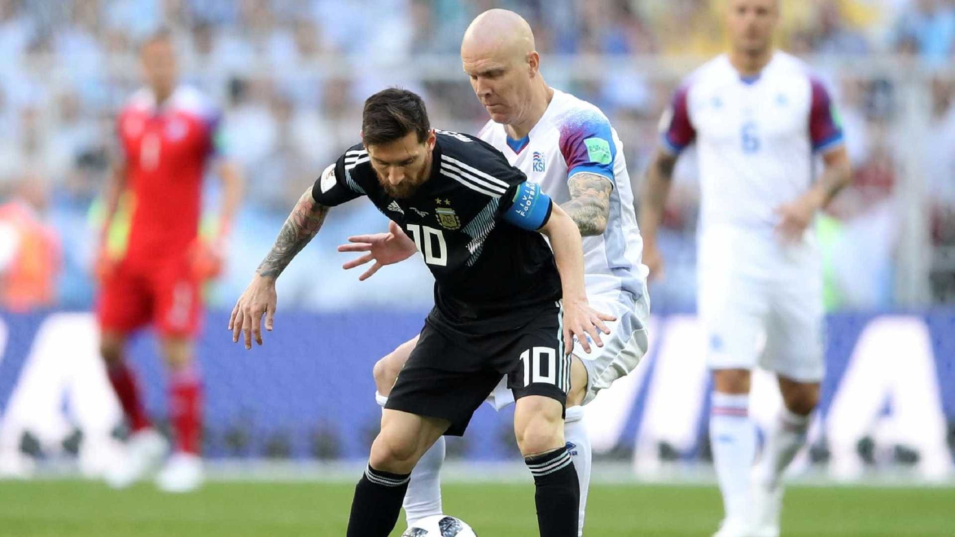 Bola rolando para ‘Argentina x Islândia’ em Moscou Bola rolando para ‘Argentina x Islândia’ em Moscou