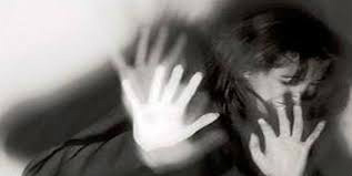 Mulher tem casa arrombada e é estuprada por assaltante